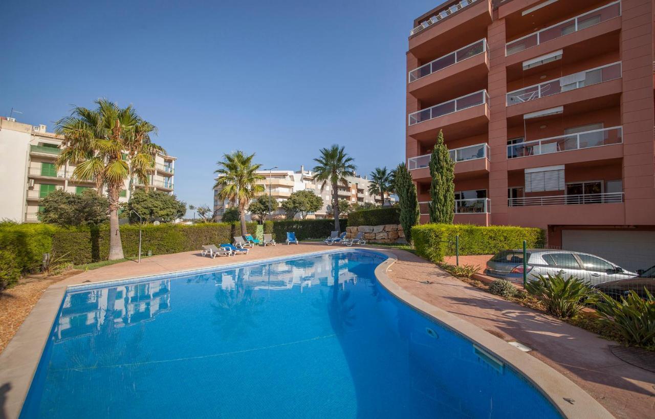 B02 - Fantastic Apartment With Pool Portimao Exterior photo
