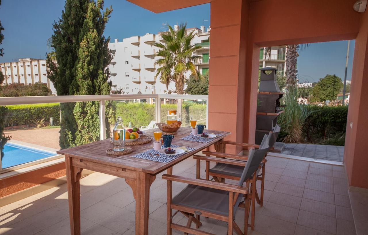 B02 - Fantastic Apartment With Pool Portimao Exterior photo